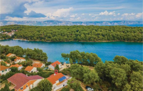 2 Bedroom Lovely Home In Vrboska